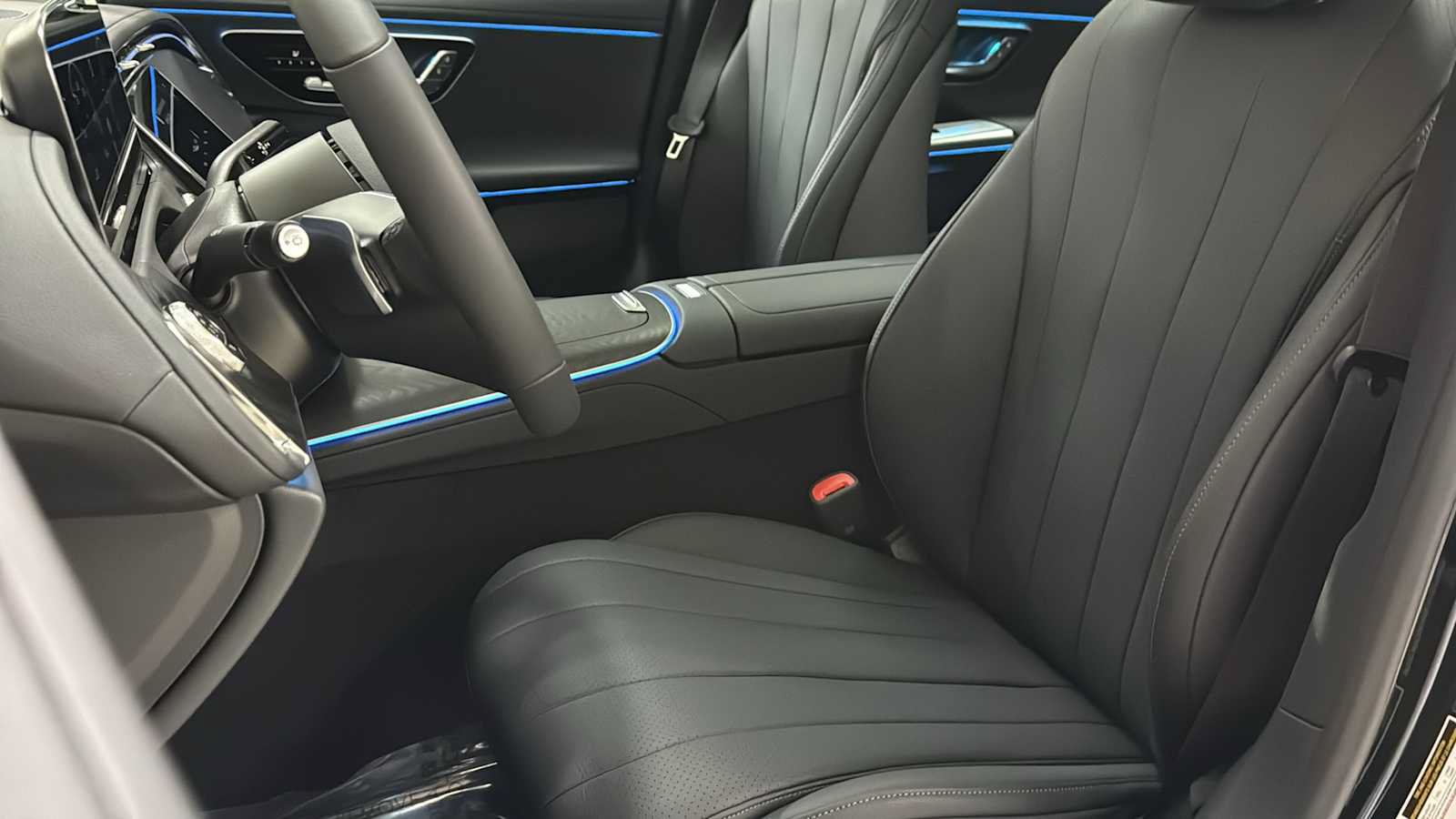 New 2026 Mercedes-Benz E 350 4MATIC Sedan image 26