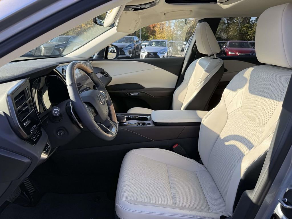 Used 2024 Lexus RX 350 Premium w/ Accessory Package (Z1) image 14