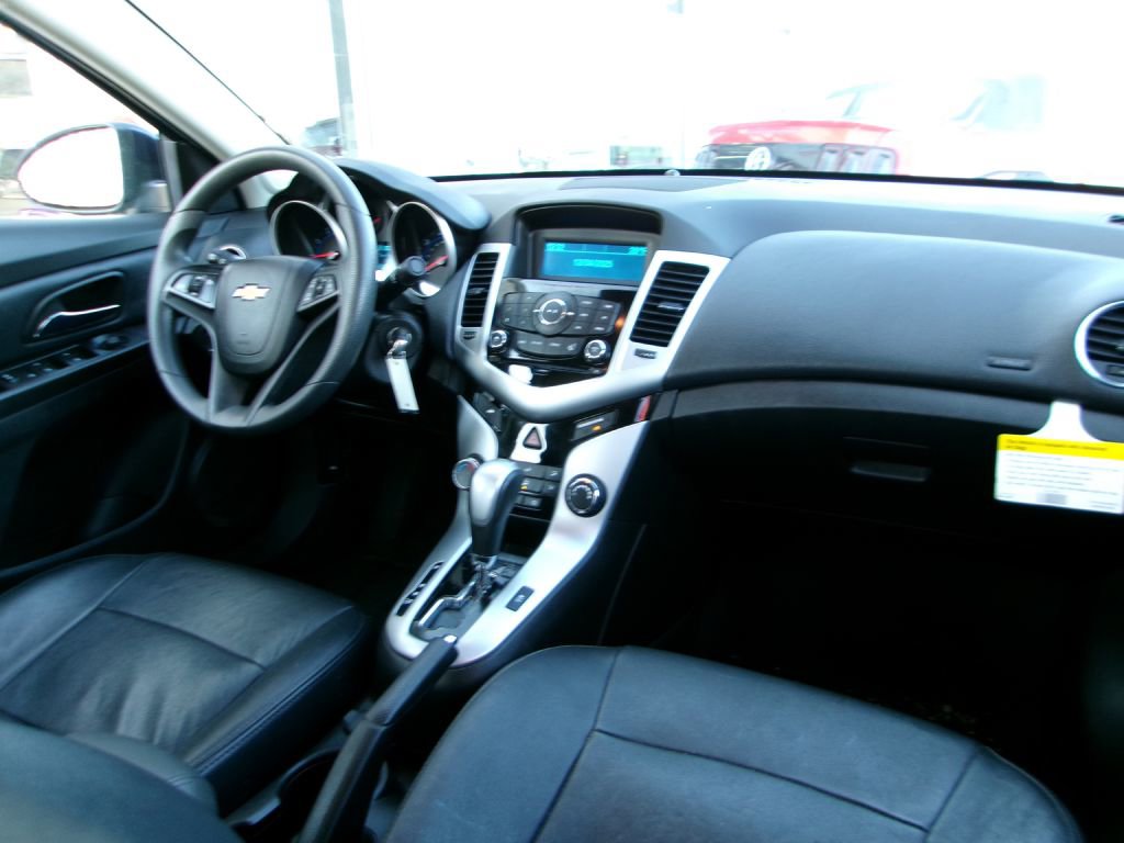 Used 2016 Chevrolet Cruze LT image 16