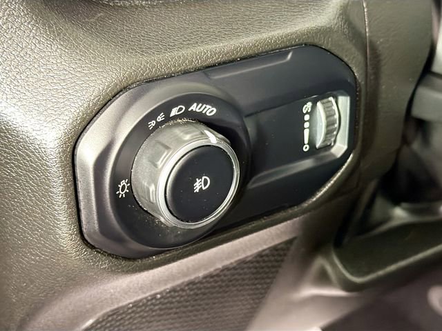 Used 2023 Jeep Wrangler Willys AWD/4WD image 10