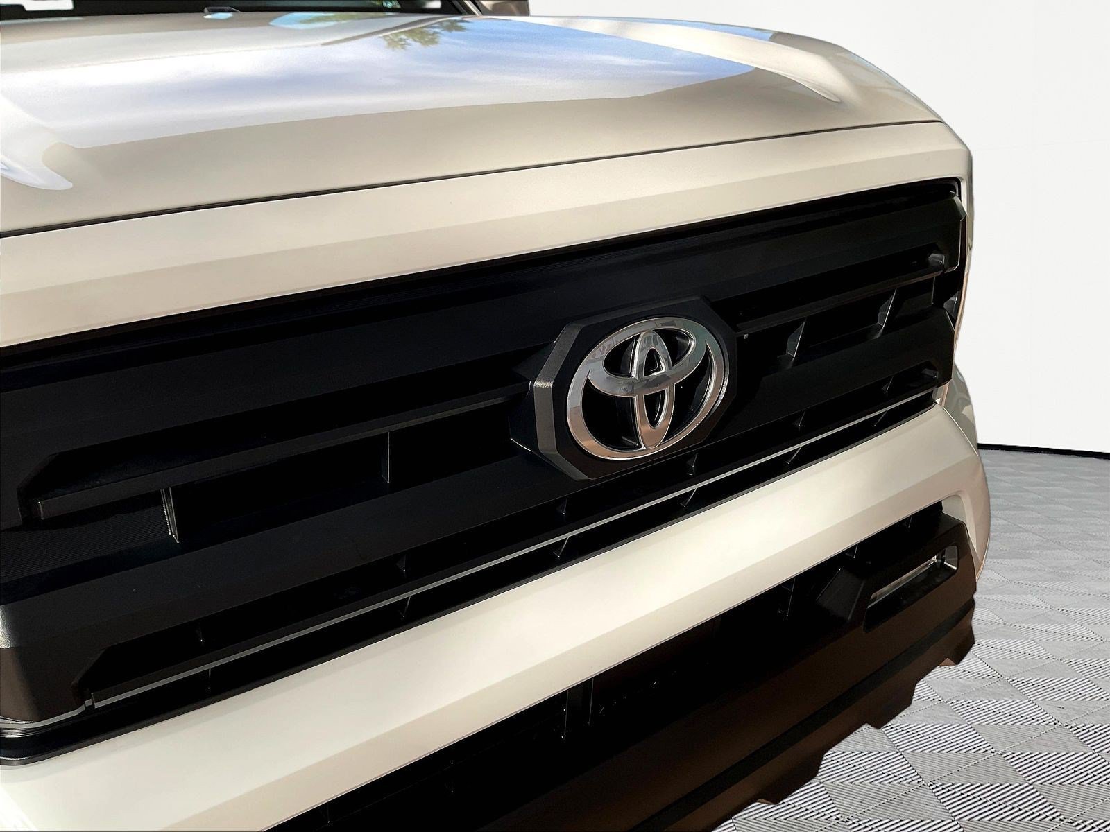 Used 2026 Toyota Tacoma SR5 AWD/4WD image 33