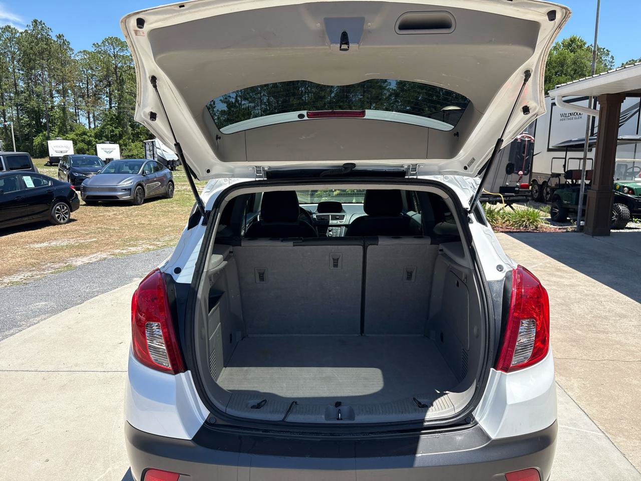 Used 2016 Buick Encore FWD image 17