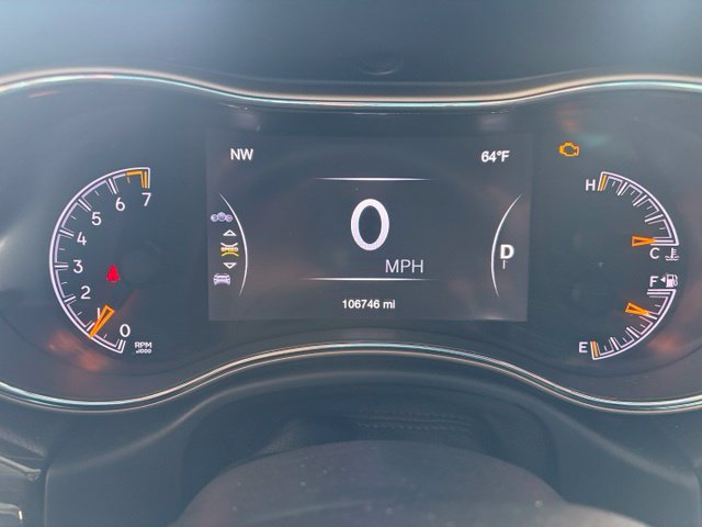 Used 2017 Jeep Grand Cherokee Laredo AWD/4WD image 12