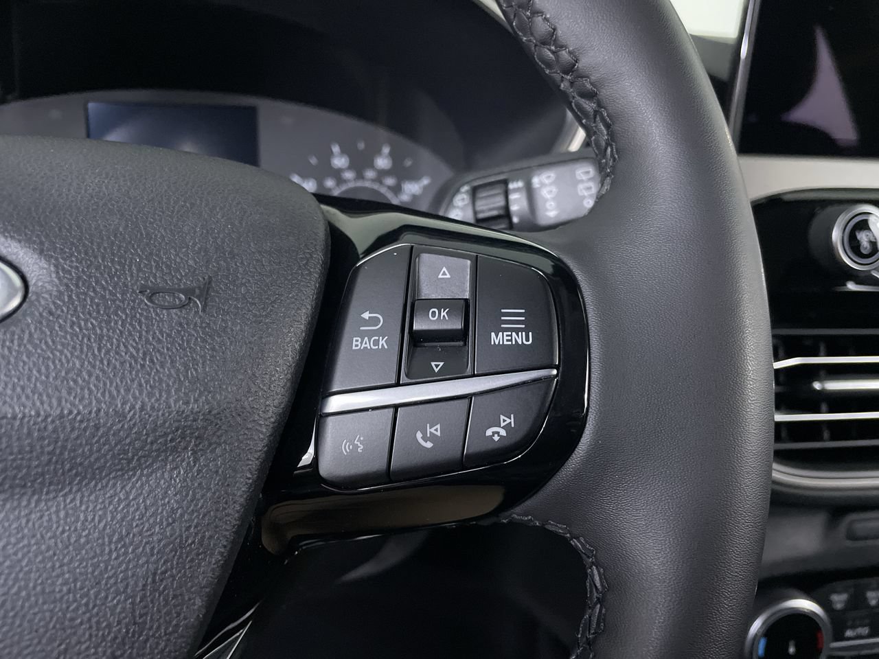 Used 2022 Ford Escape SEL AWD/4WD image 25