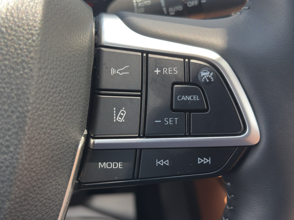 Certified 2025 Toyota Highlander Platinum AWD/4WD image 24