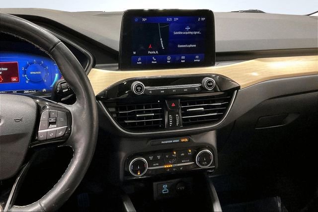 Used 2022 Ford Escape Titanium w/ Titanium Elite Package AWD/4WD image 6