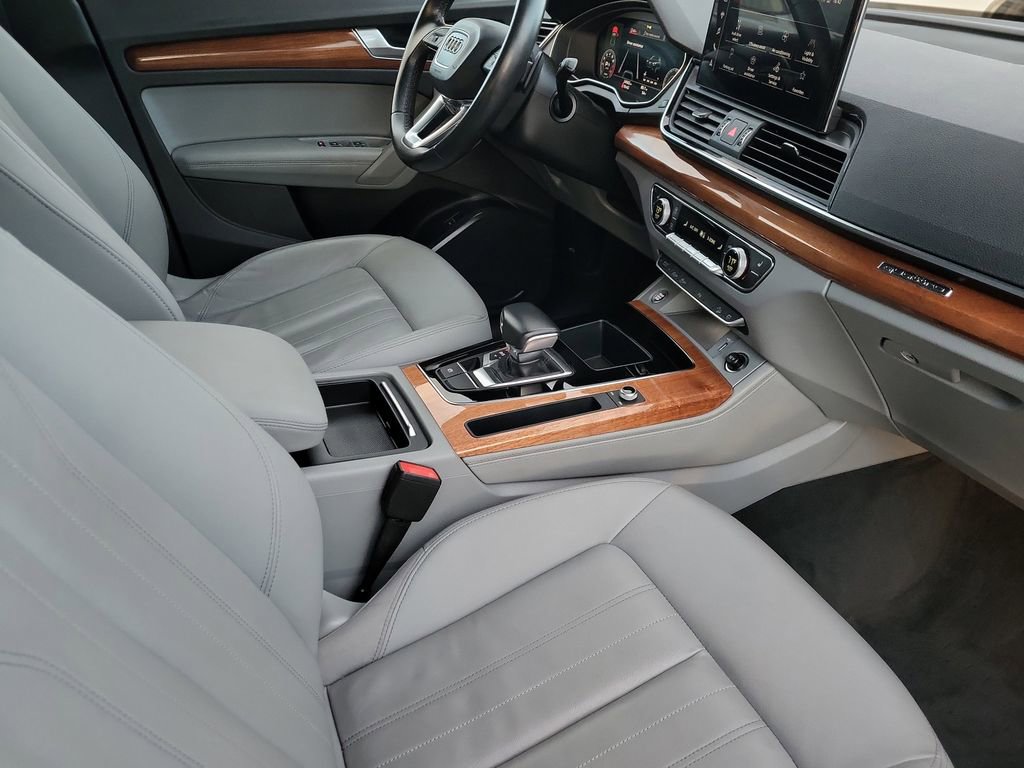 Used 2022 Audi Q5 2.0T Premium Plus w/ Premium Plus Package image 17