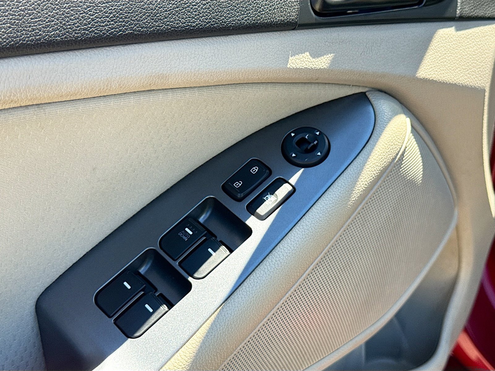 Used 2015 Kia Optima LX FWD image 7