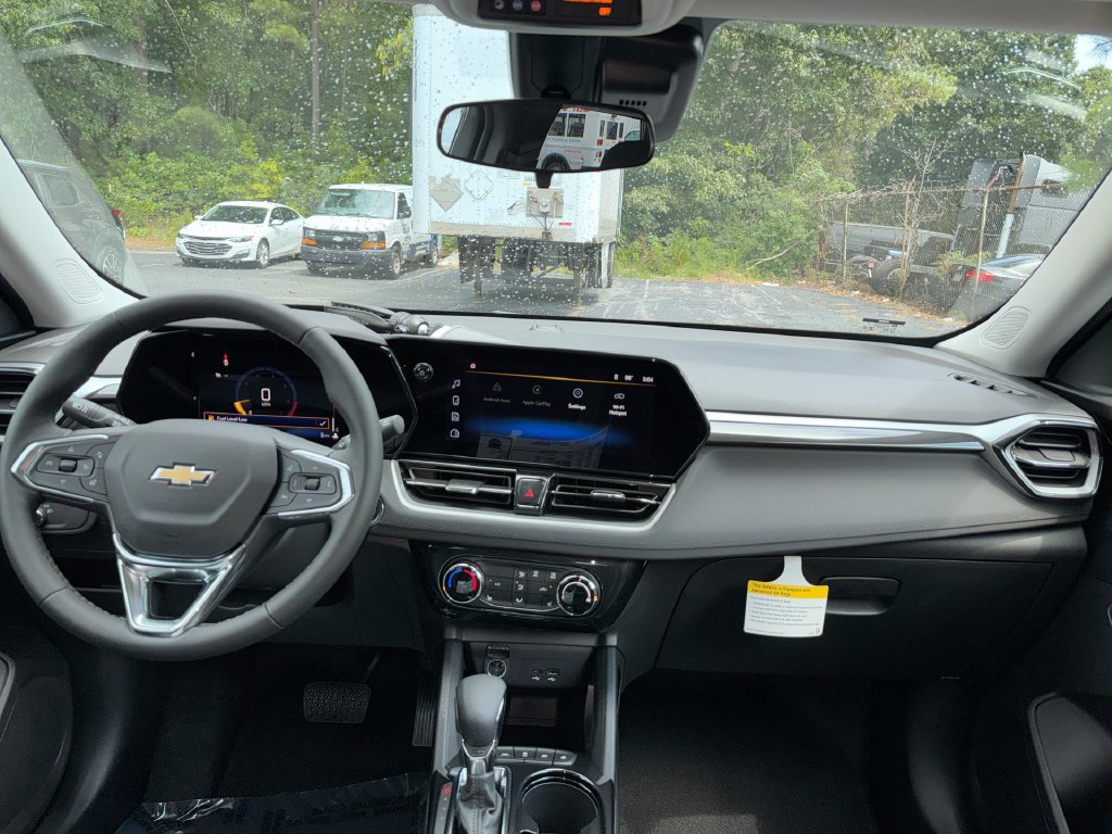 New 2026 Chevrolet TrailBlazer LT w/ LT Cold Weather Package FWD image 31