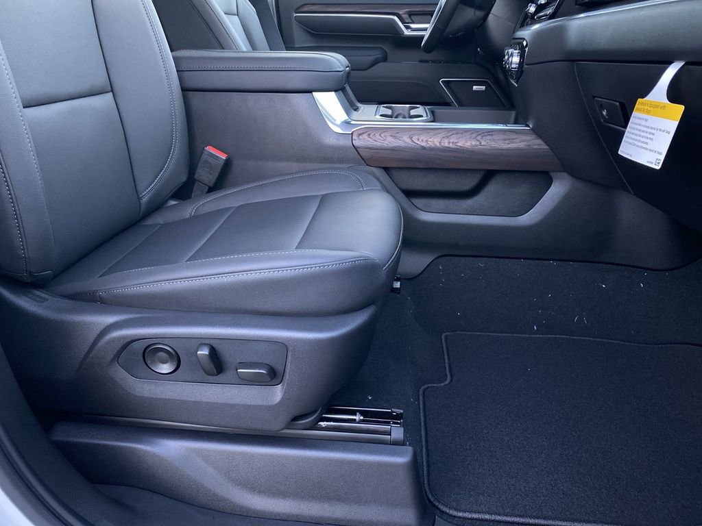 New 2026 GMC Sierra 3500 SLT w/ SLT Convenience Package image 43