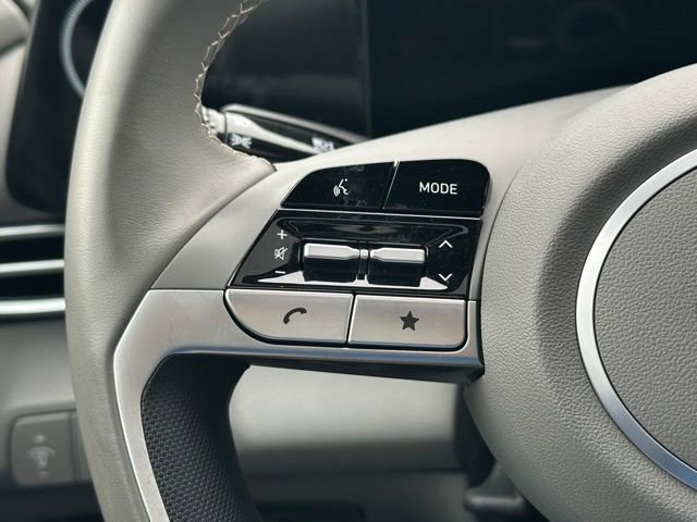 Used 2025 Hyundai Elantra SEL image 18