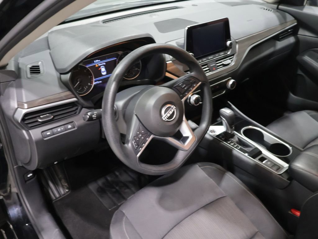 Used 2024 Nissan Altima 2.5 SV AWD/4WD image 14