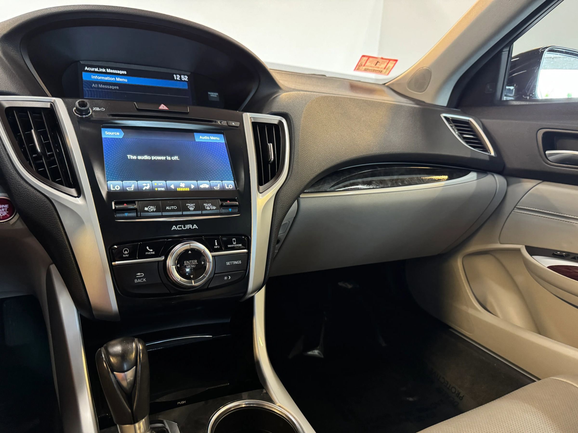 Used 2018 Acura TLX w/ Technology Package image 17