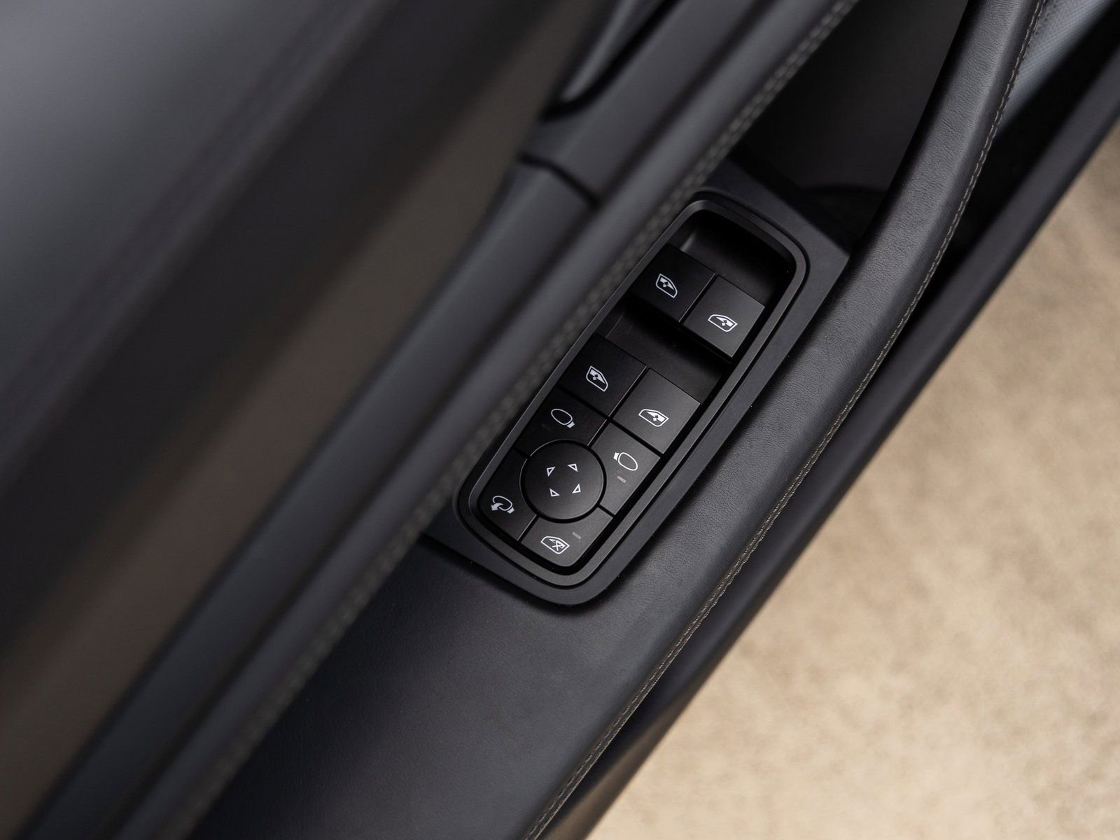 Used 2025 Porsche Taycan GTS image 24