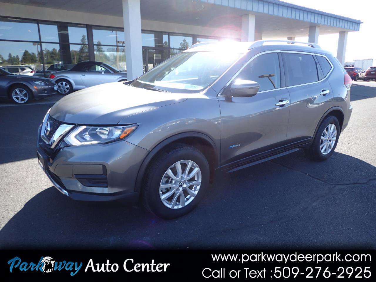 Used 2017 Nissan Rogue SV image 1