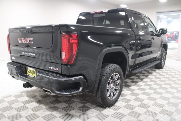 Used 2024 GMC Sierra 1500 AT4 w/ Technology Package AWD/4WD image 11