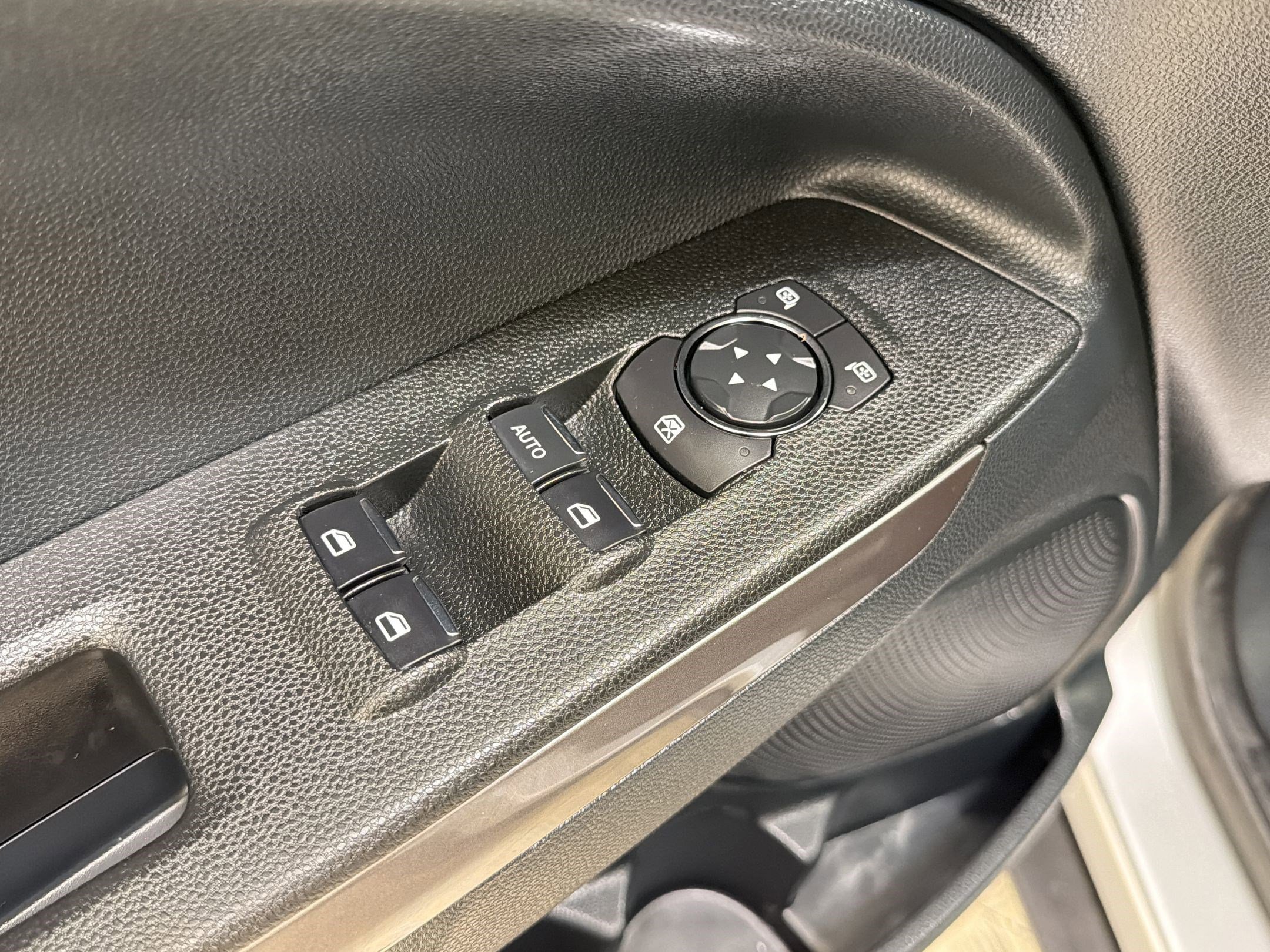 Used 2021 Ford EcoSport SE FWD image 21