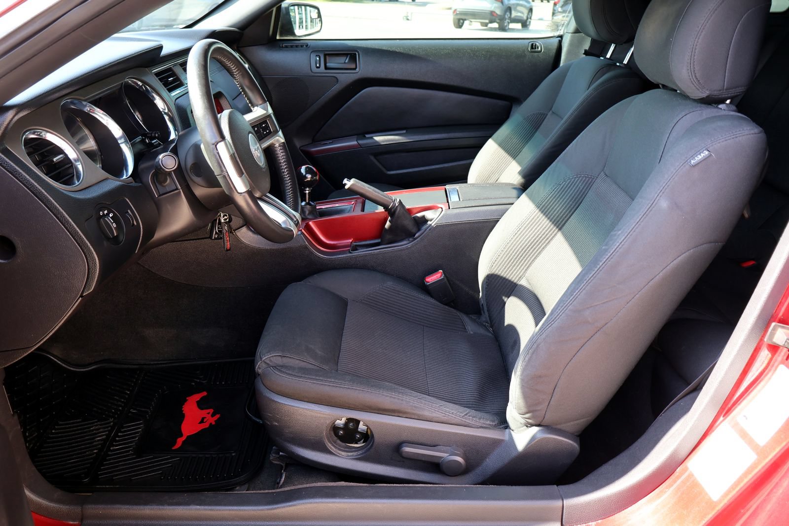 Used 2014 Ford Mustang Coupe RWD image 14