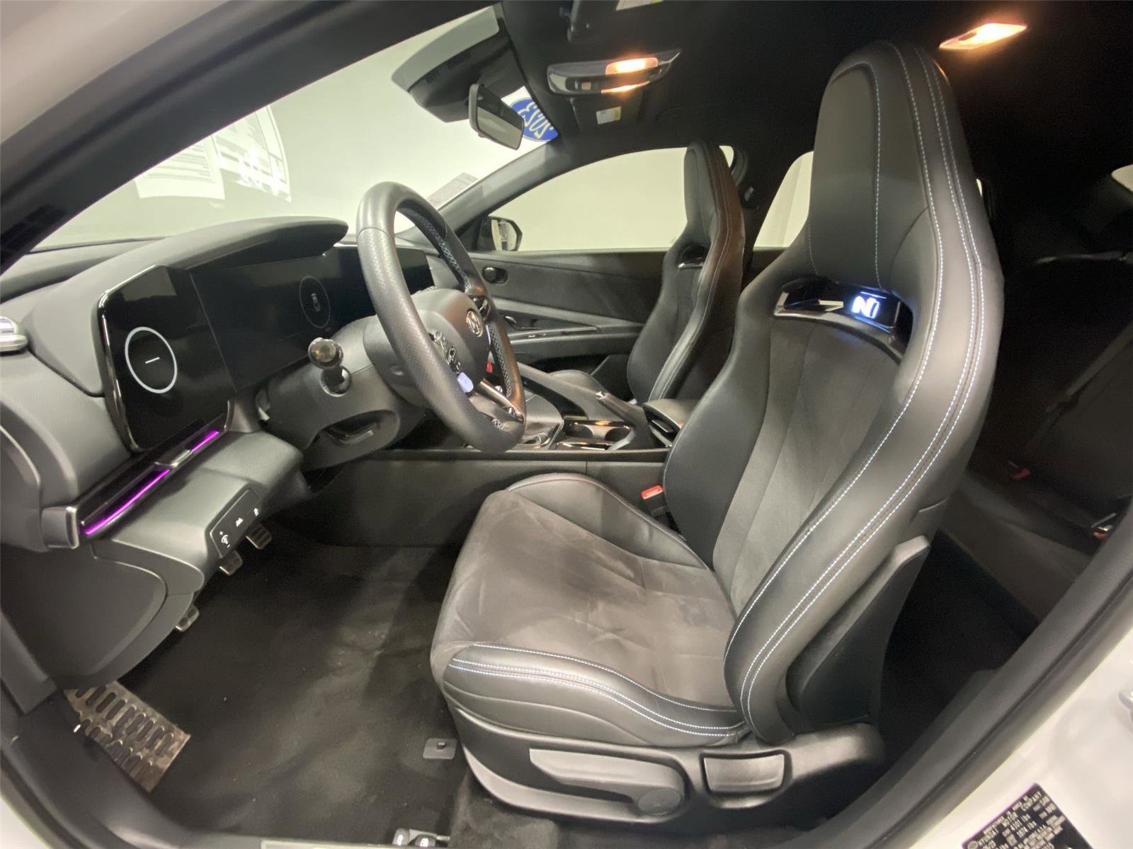 Used 2023 Hyundai Elantra N image 17