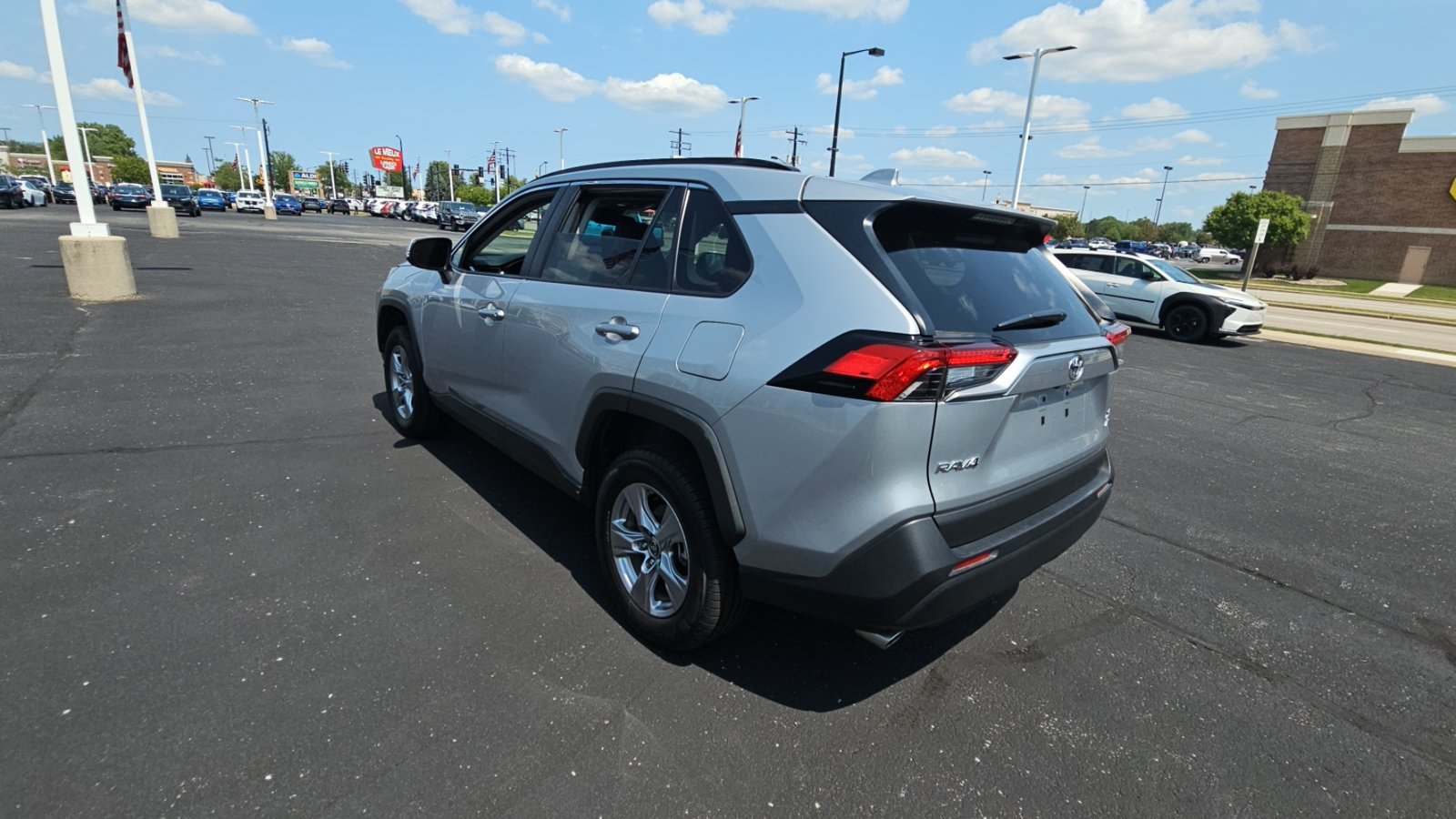 Certified 2025 Toyota RAV4 XLE AWD/4WD image 5