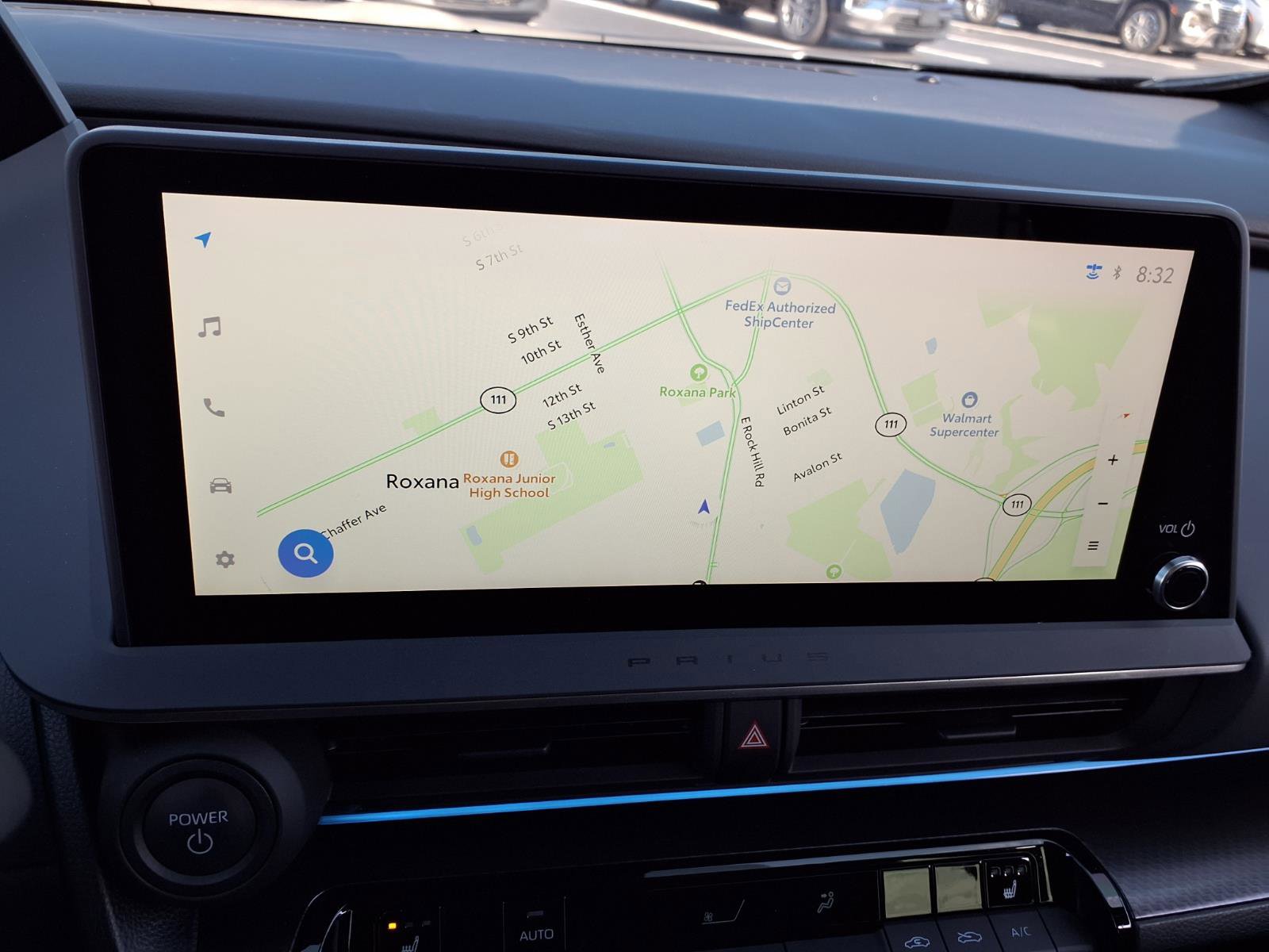 Used 2025 Toyota Prius FWD image 4