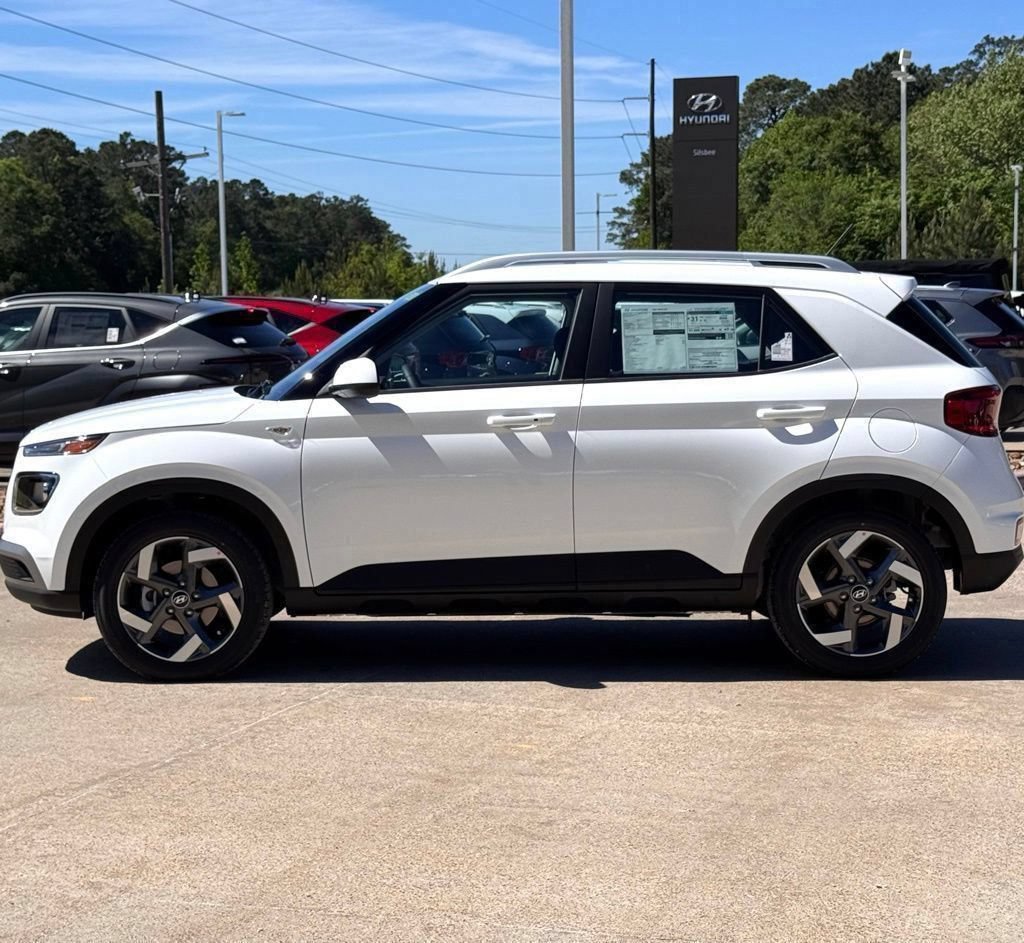New 2026 Hyundai Venue SEL FWD image 11