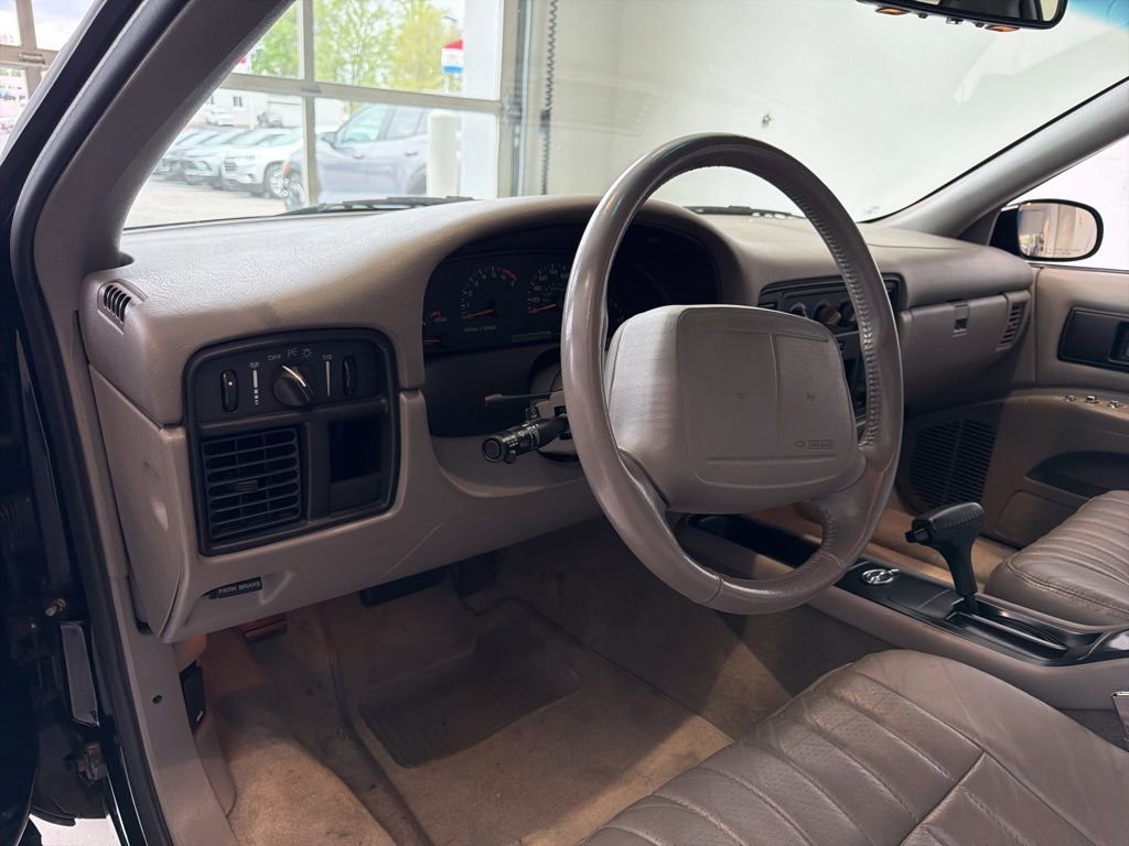 Used 1996 Chevrolet Impala SS RWD image 11