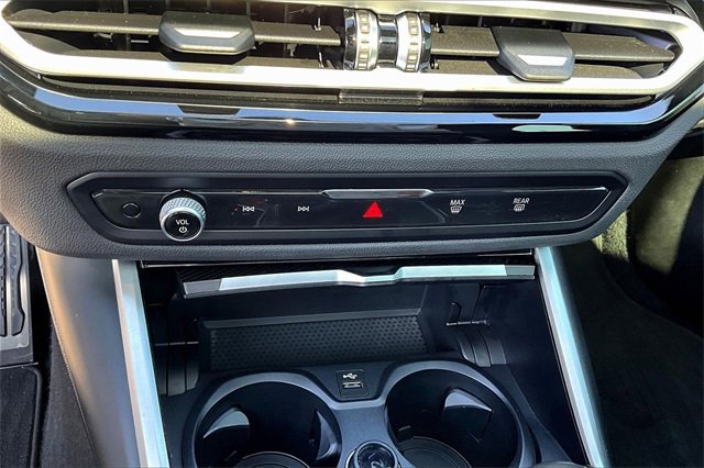 Used 2024 BMW M2 w/ Lighting Package image 22