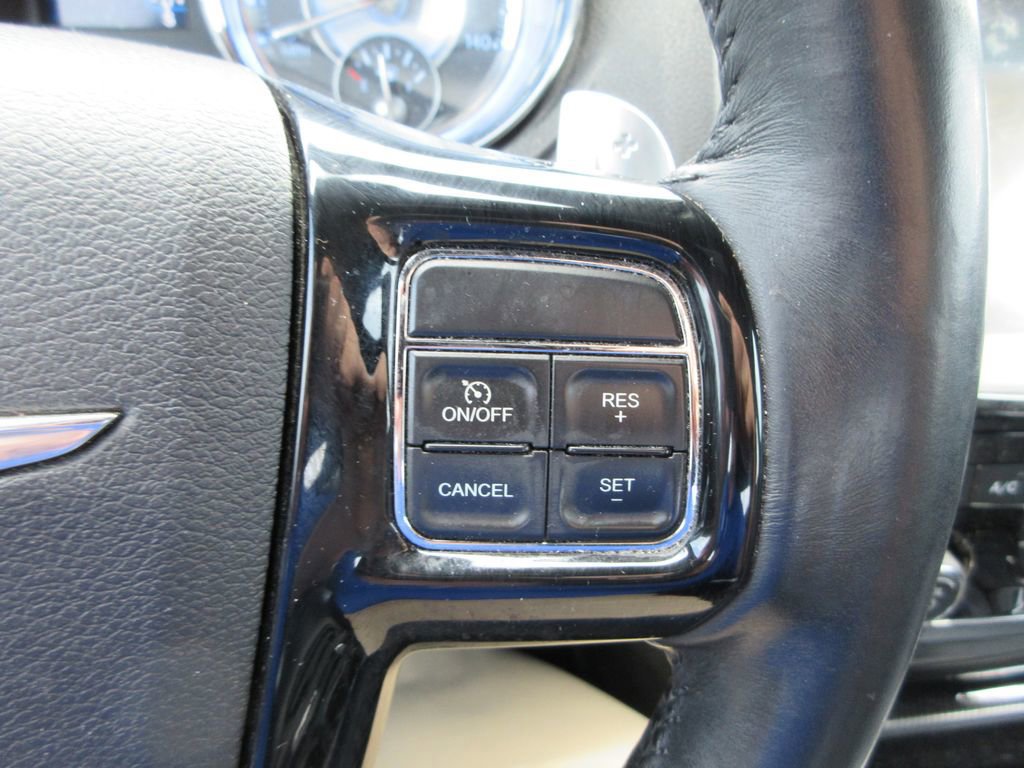 Used 2014 Chrysler 300 S image 26