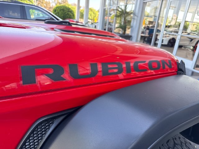 Used 2025 Jeep Wrangler Unlimited Rubicon w/ Convenience Group AWD/4WD image 36