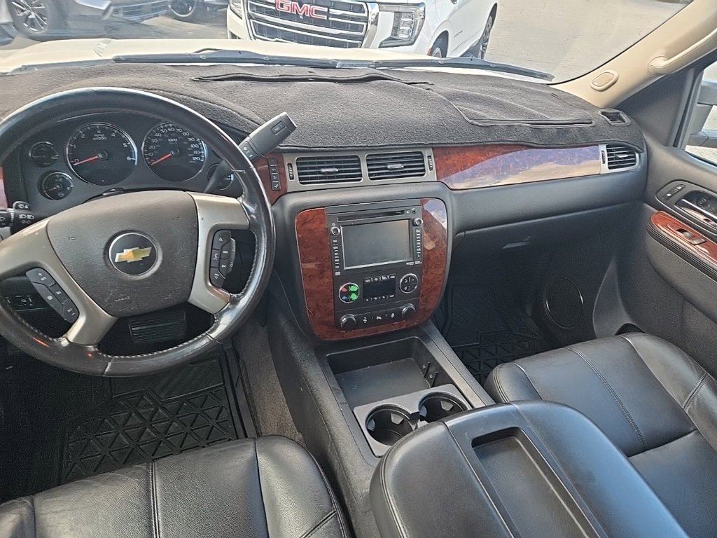 Used 2013 Chevrolet Suburban 2500 LT image 7