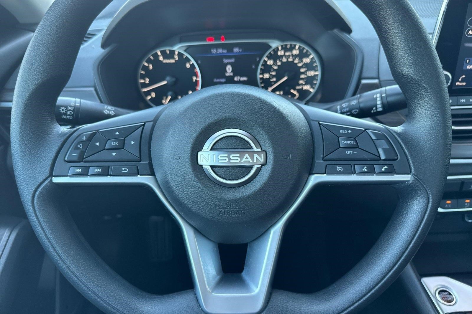 Used 2025 Nissan Altima 2.5 SV image 15