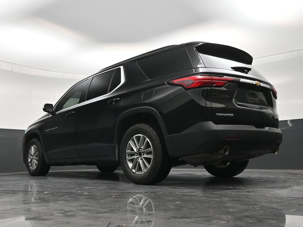 Used 2023 Chevrolet Traverse LT FWD image 21