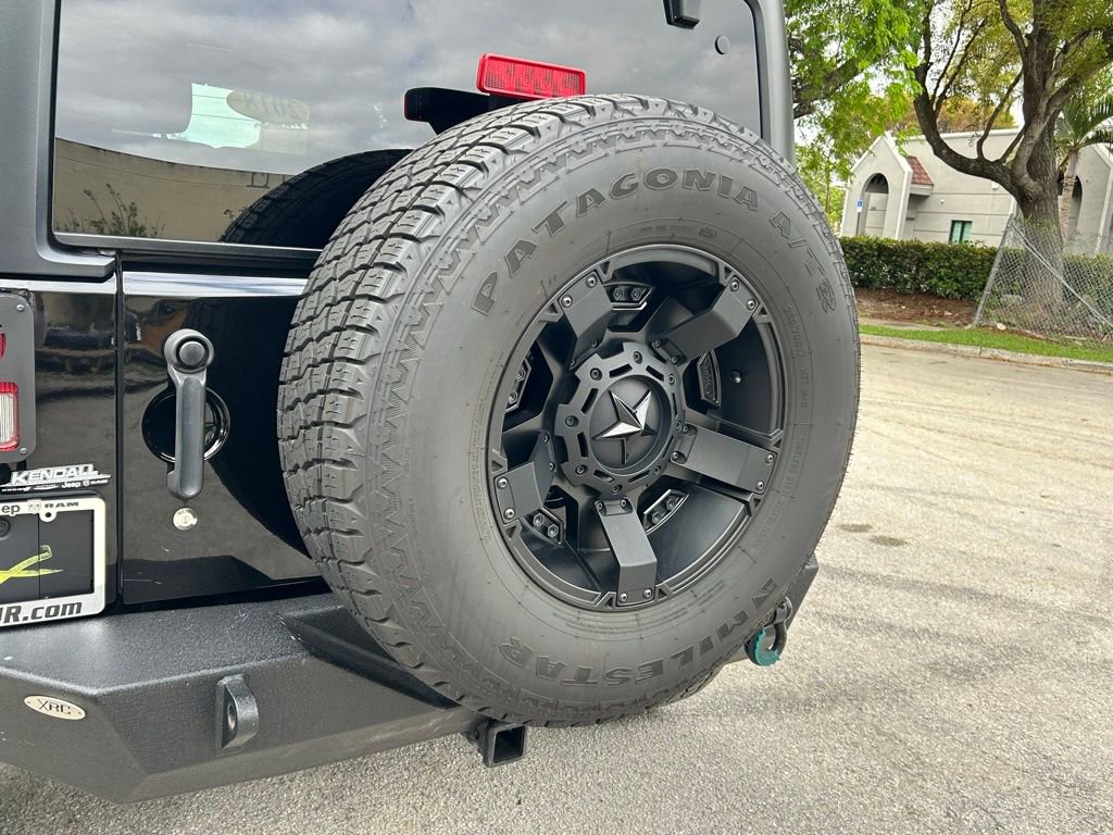 Used 2018 Jeep Wrangler Unlimited Sport S AWD/4WD image 36