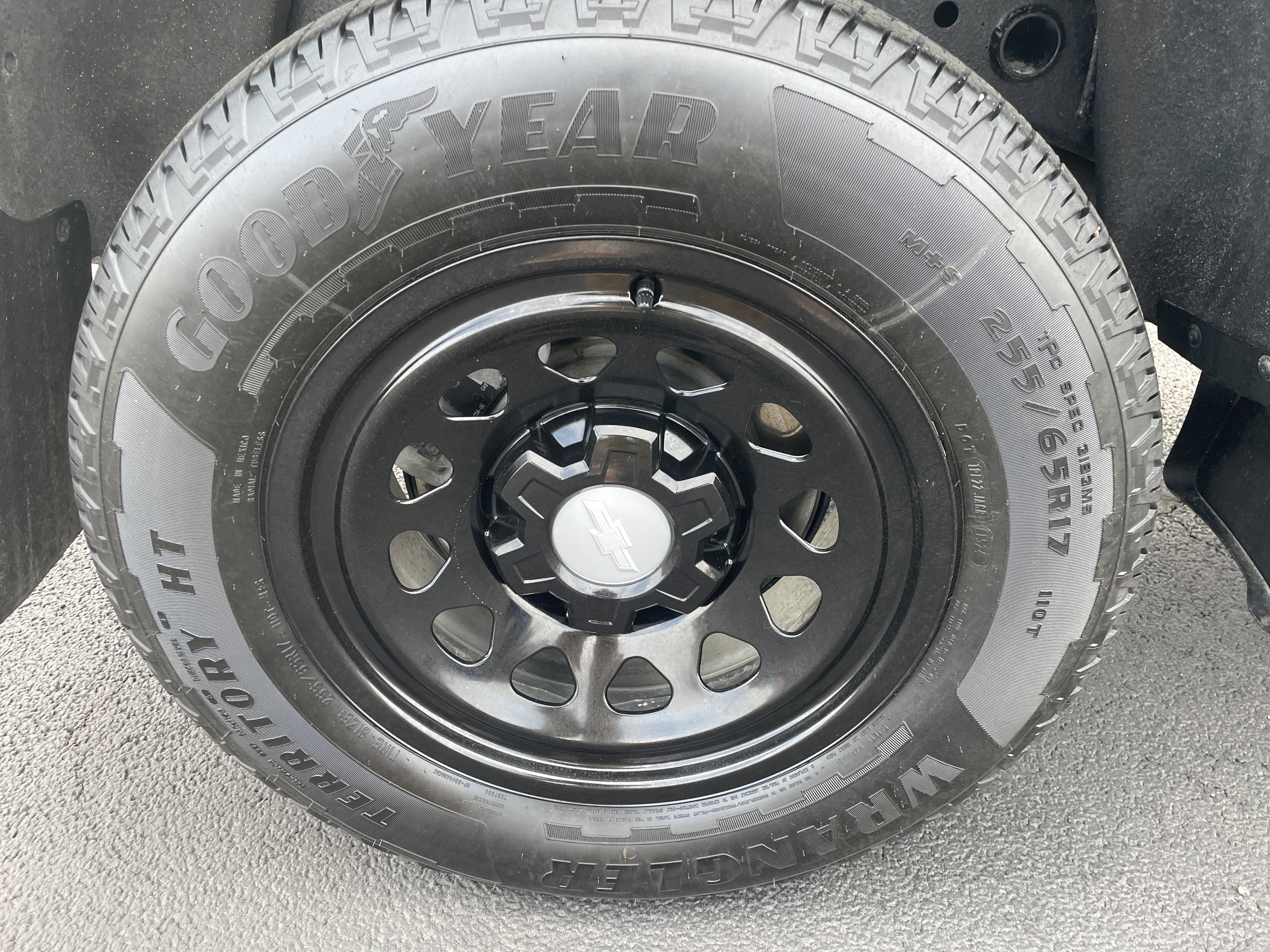 Used 2024 Chevrolet Colorado W/T w/ Advanced Trailering Package image 30