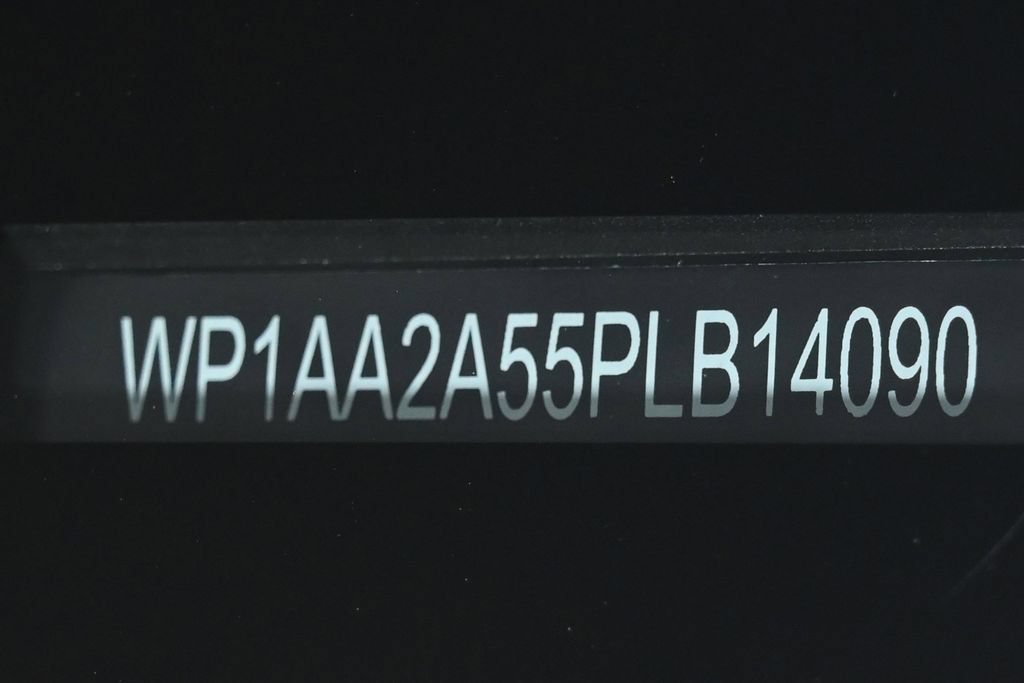 Certified 2023 Porsche Macan AWD/4WD image 31