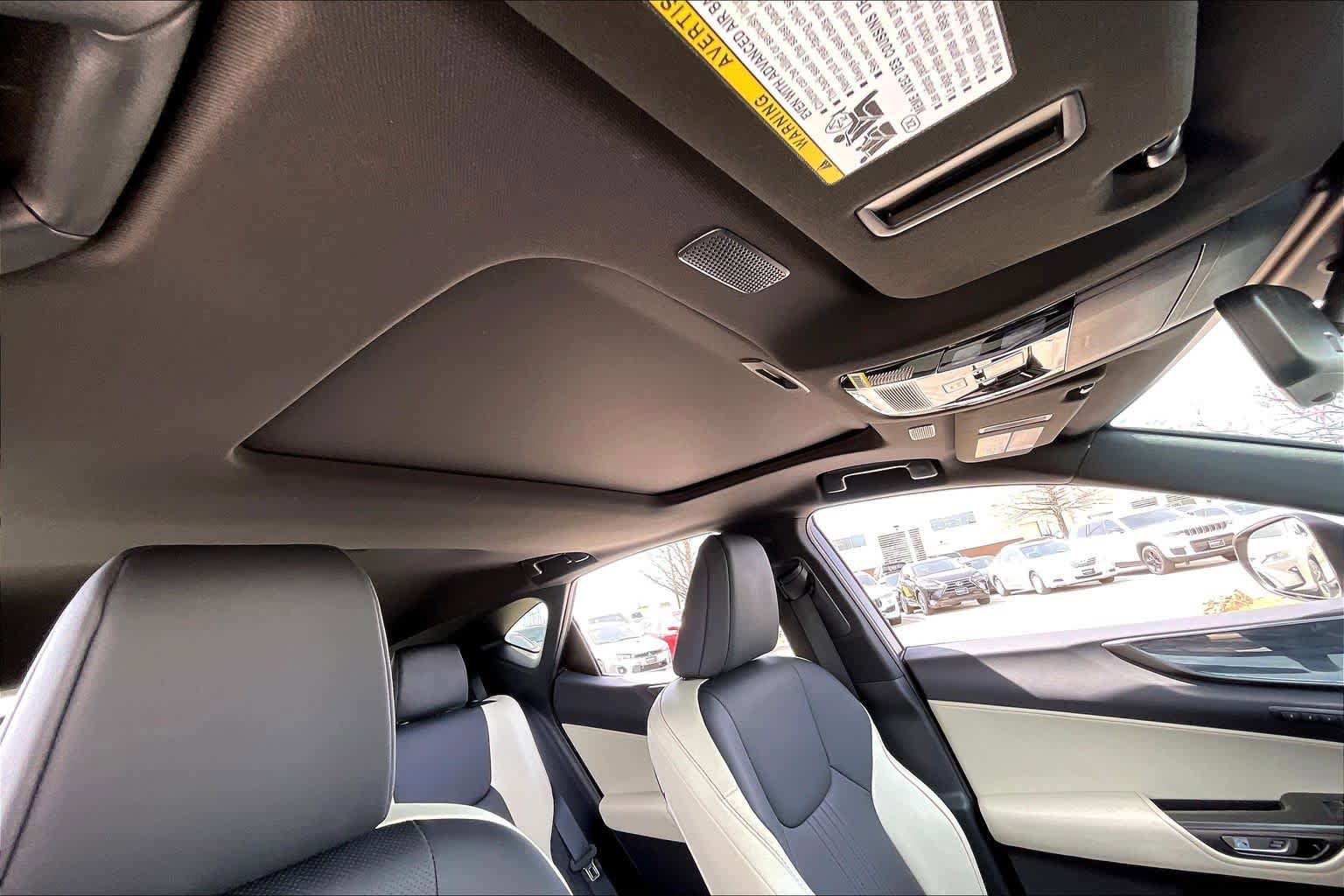 Used 2024 Lexus NX 250 FWD image 12