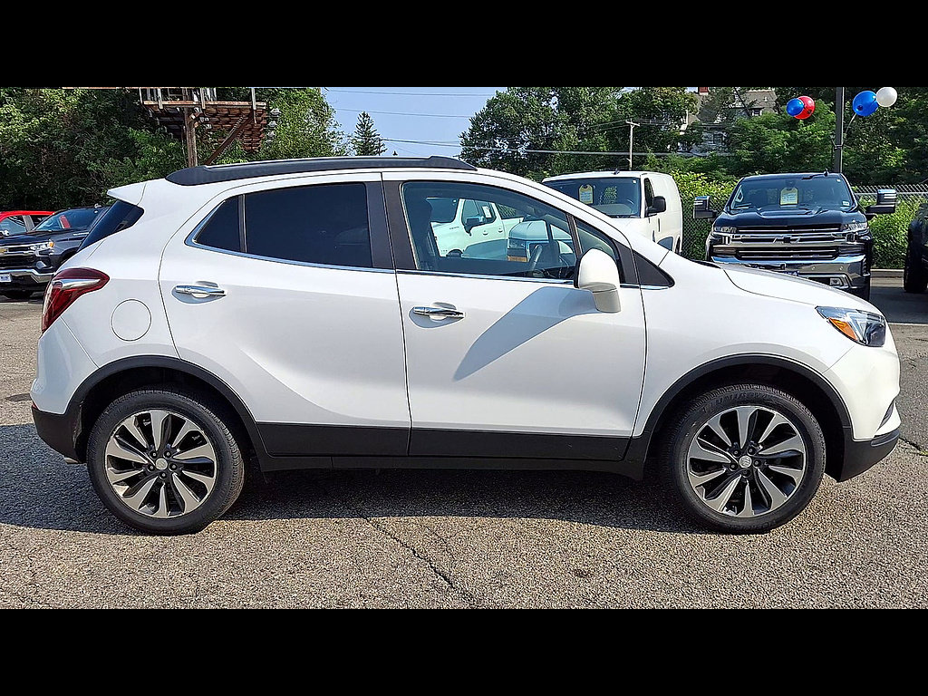 Certified 2021 Buick Encore Preferred w/ Safety Package AWD/4WD image 9