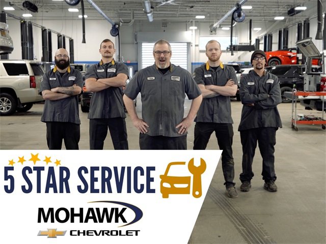 Used 2023 Chevrolet Traverse LT w/ Midnight/Sport Edition image 8