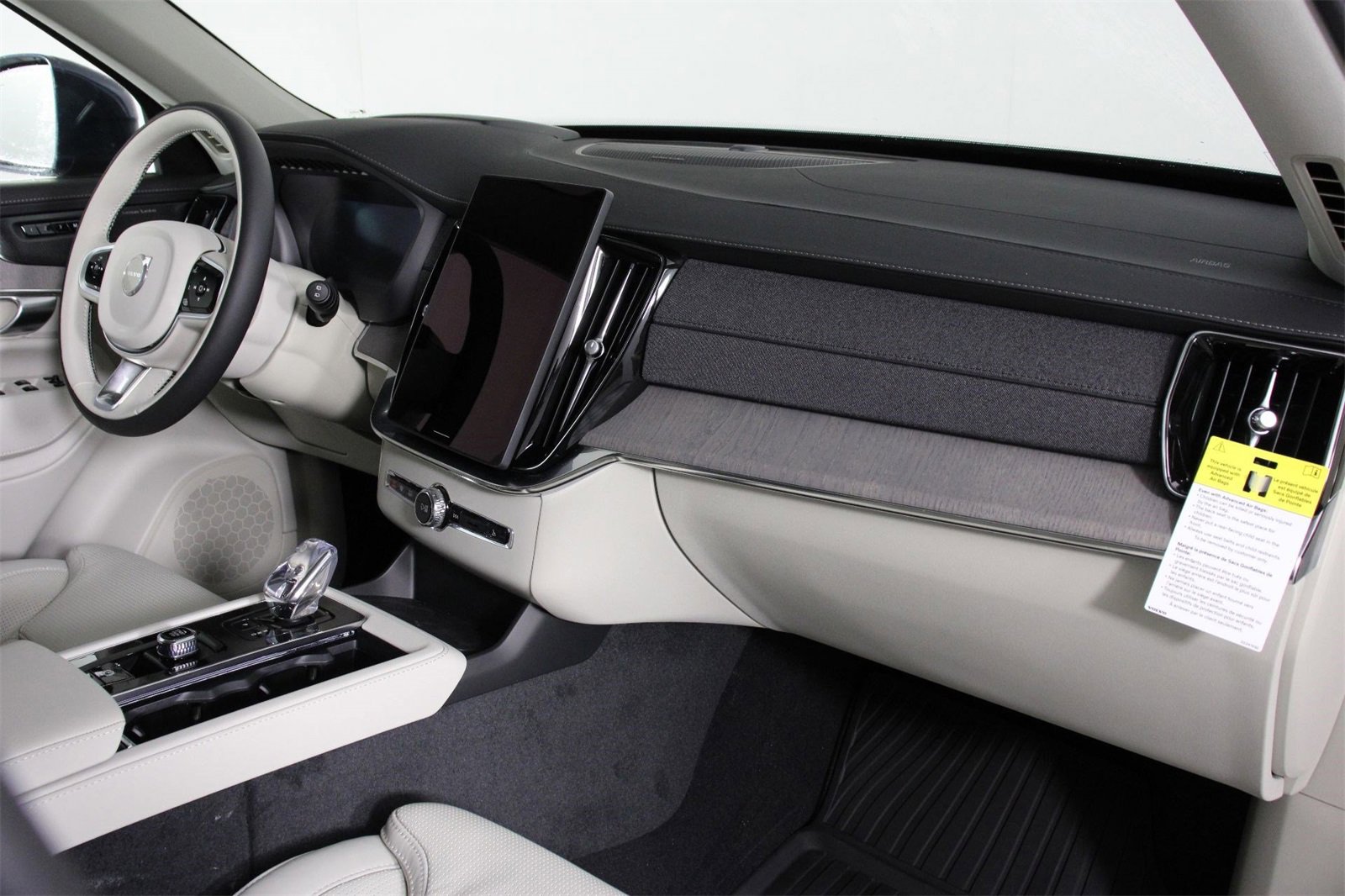 New 2026 Volvo XC90 B6 Ultra image 9