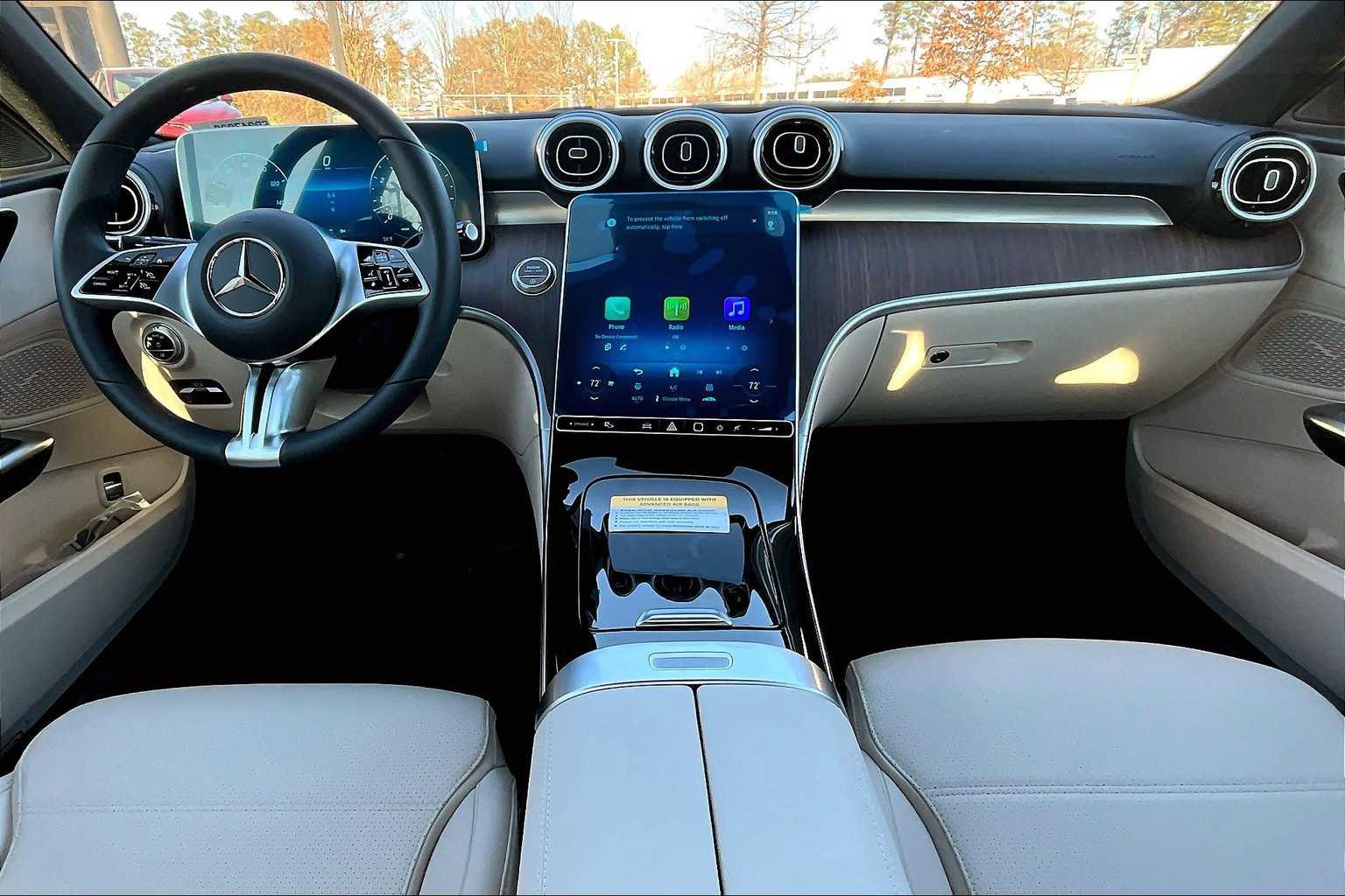 Used 2025 Mercedes-Benz C 300 4MATIC Sedan image 5