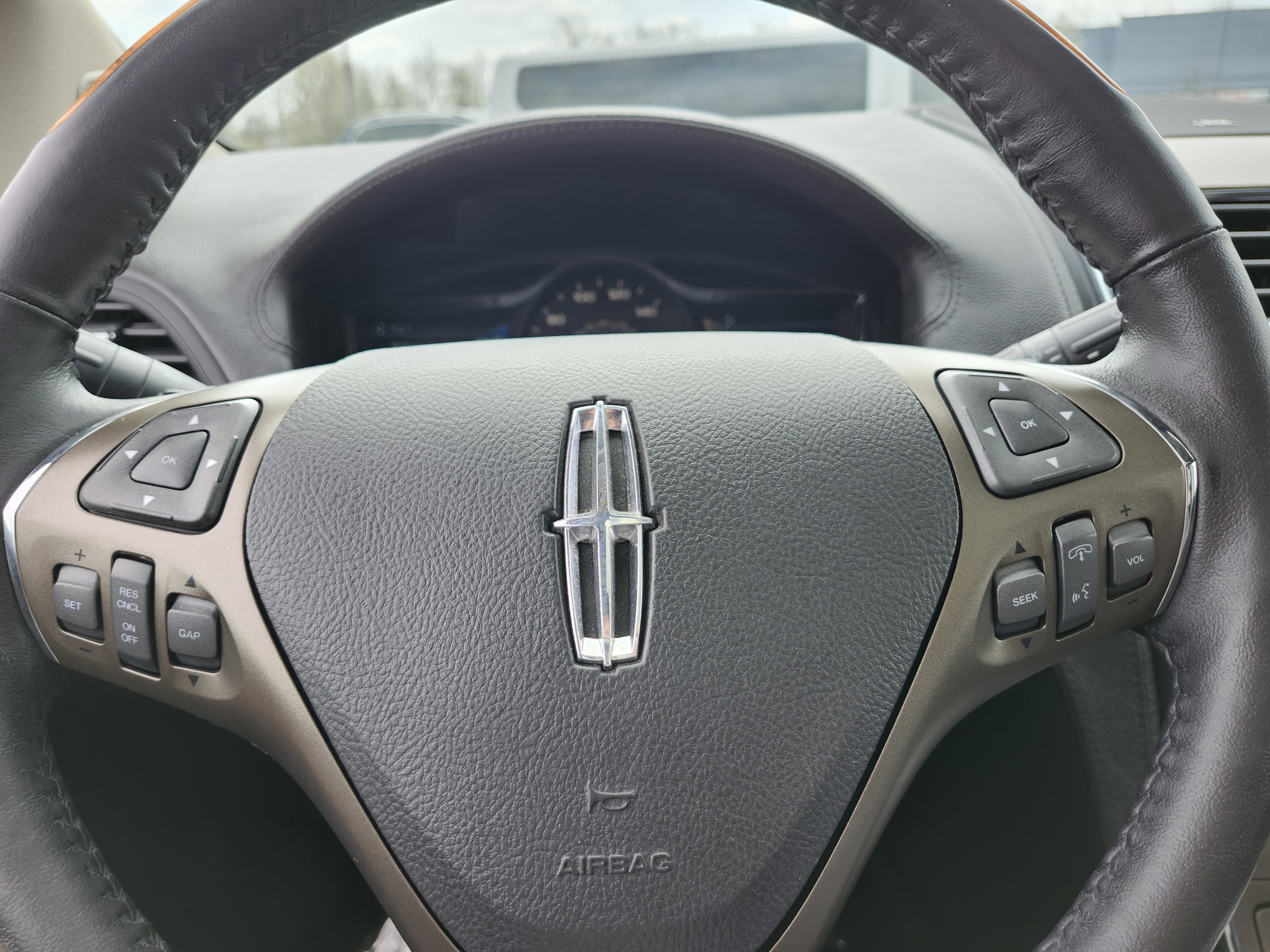 Used 2014 Lincoln MKX AWD w/ Equipment Group 101A image 31