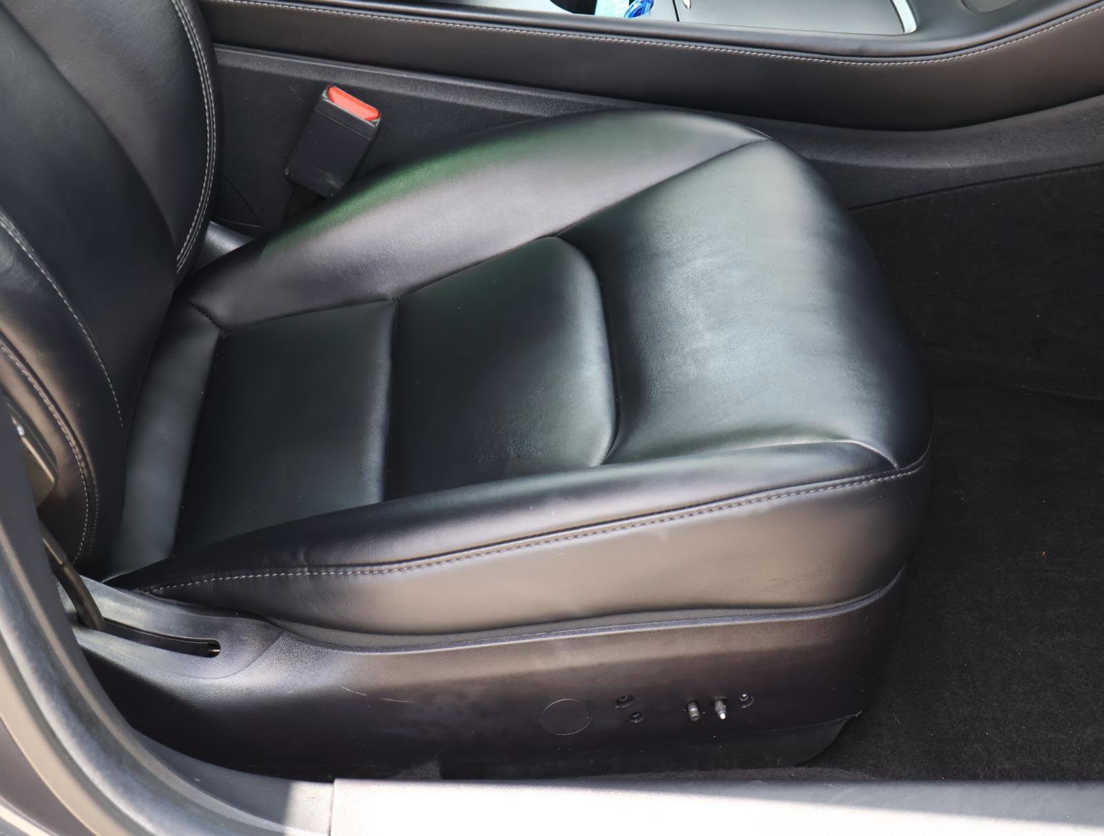 Used 2021 Tesla Model 3 Standard Range Plus RWD image 13