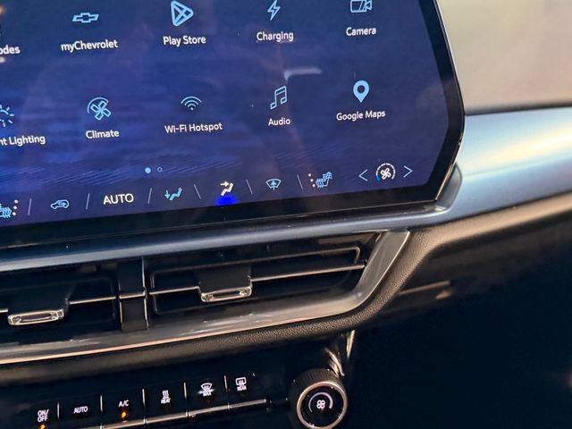 Used 2024 Chevrolet Equinox EV LT FWD image 32
