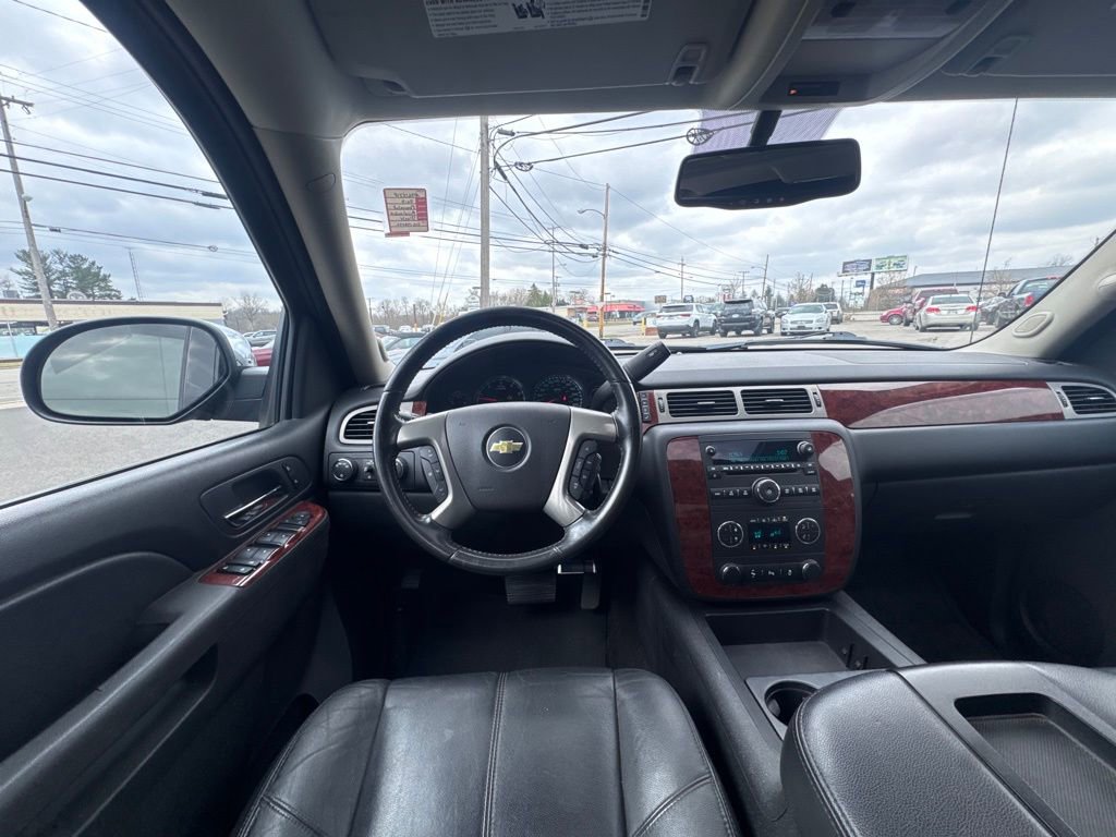 Used 2013 Chevrolet Avalanche LT image 27