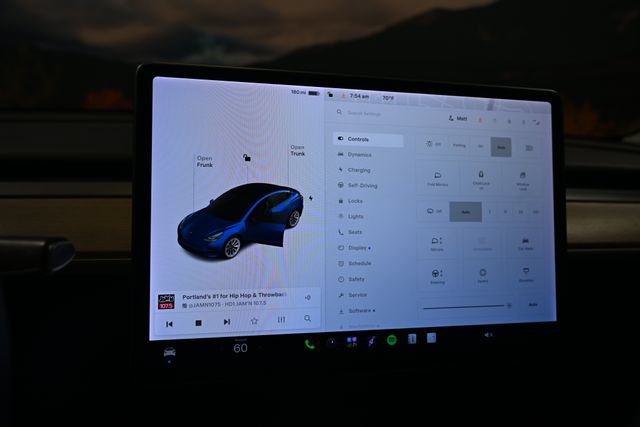 Used 2021 Tesla Model 3 Standard Range Plus RWD image 26