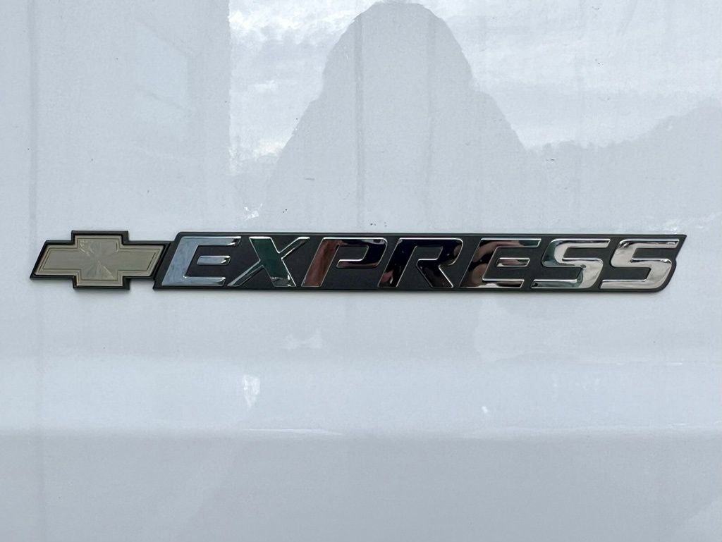 Used 2024 Chevrolet Express 2500 w/ Driver Convenience Package RWD image 8