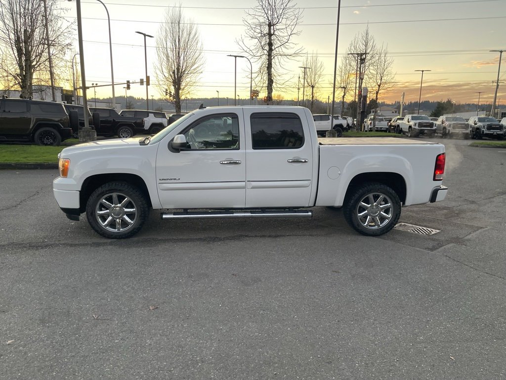 Used 2010 GMC Sierra 1500 Denali image 2