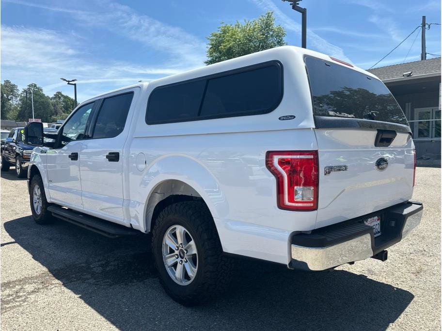 Used 2017 Ford F150 XLT AWD/4WD image 5