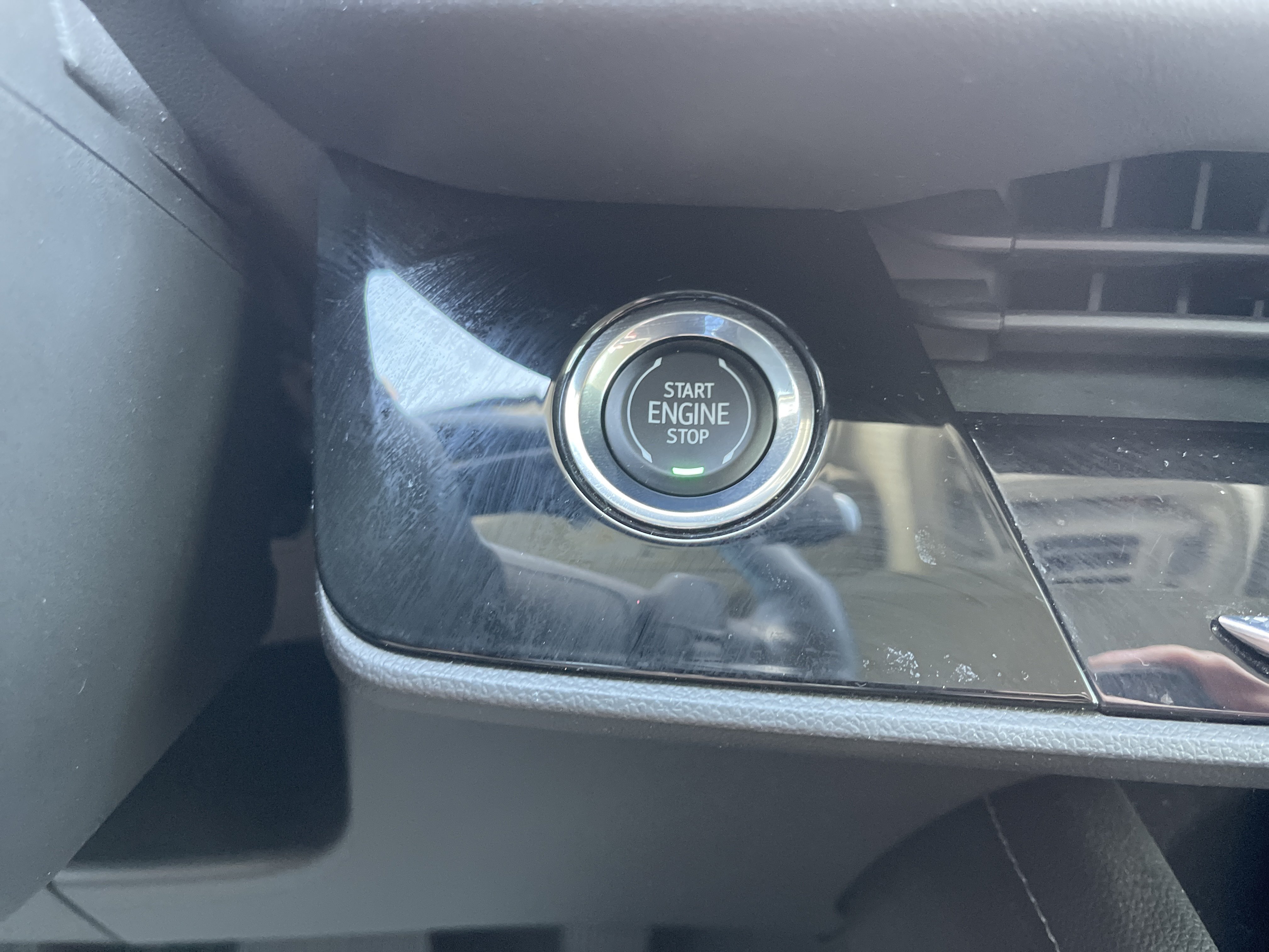 Used 2024 Buick Envision Avenir AWD/4WD image 24